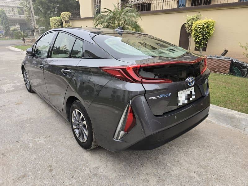 Toyota Prius 2018 17