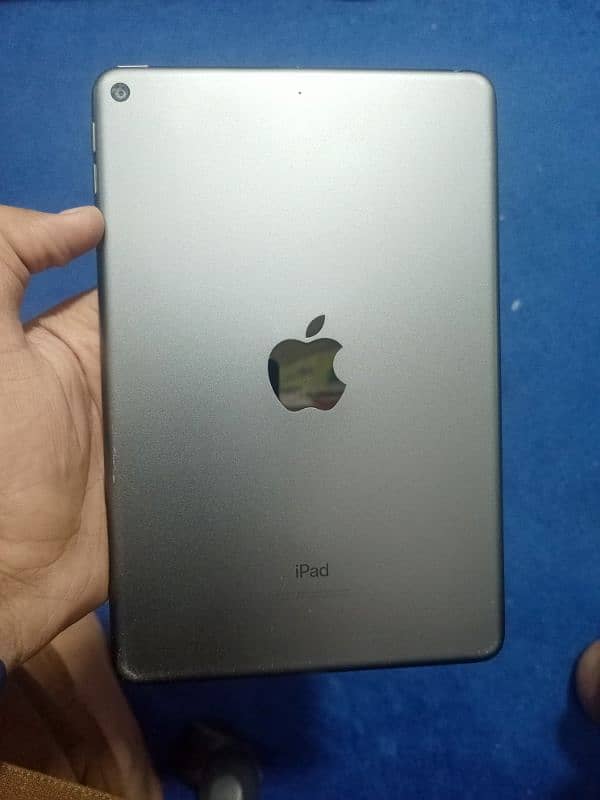 ipad Mini 5 . . . 03077016554 5