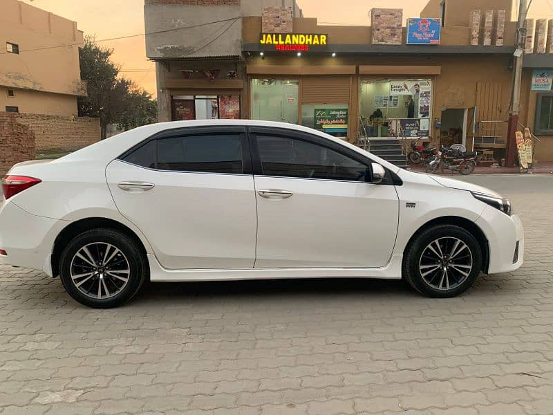 Toyota Altis Grande 2014 3