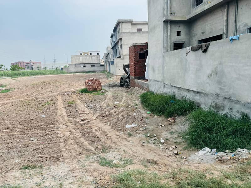 10 Marla Residential Plots Available For Sale In Park View City Lahore 0