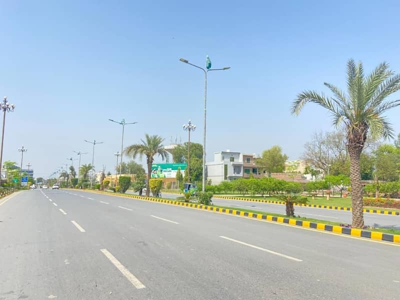 Residential Plot For Grabs In 5 Marla Lahore 3