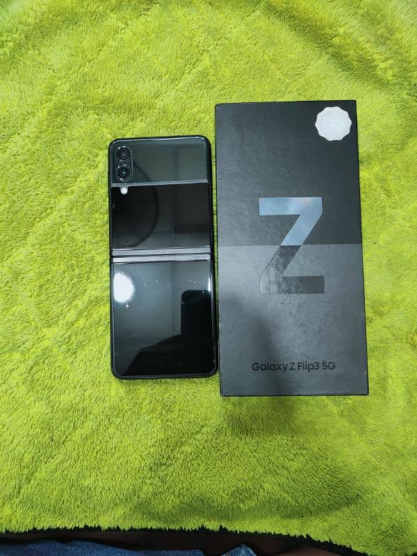 Samsung Galaxy z flip 3_ 5G official pta approved 8.256 GB 0