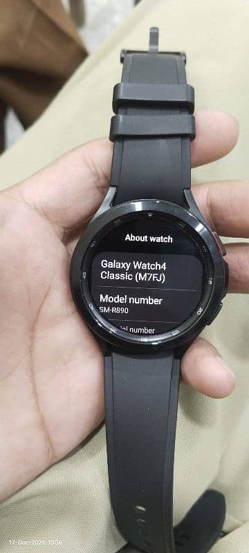 Samsung Galaxy watch 4 classic 1