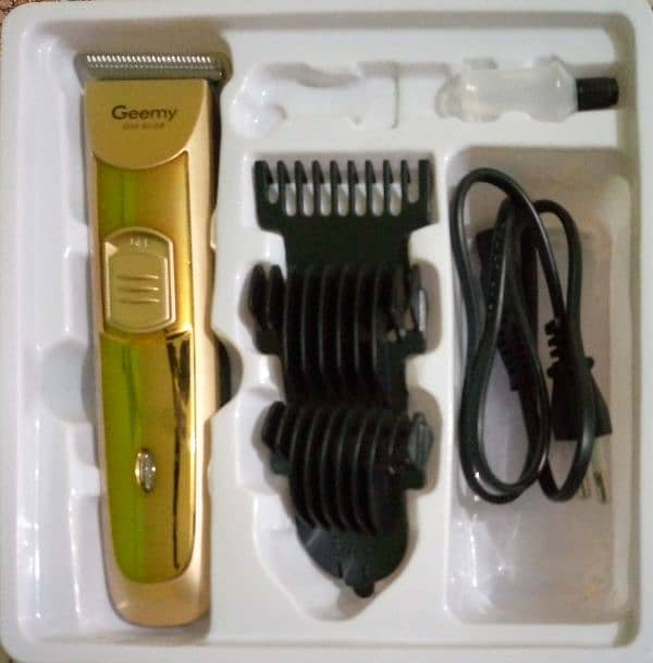 zero Hair cutting machine with three combs 0