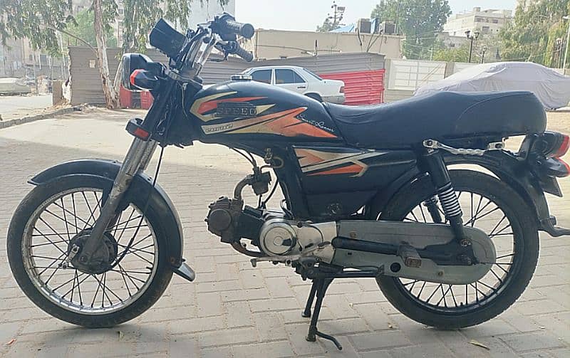 hi speed 2016 black colour model 70Cc bike for sale 0