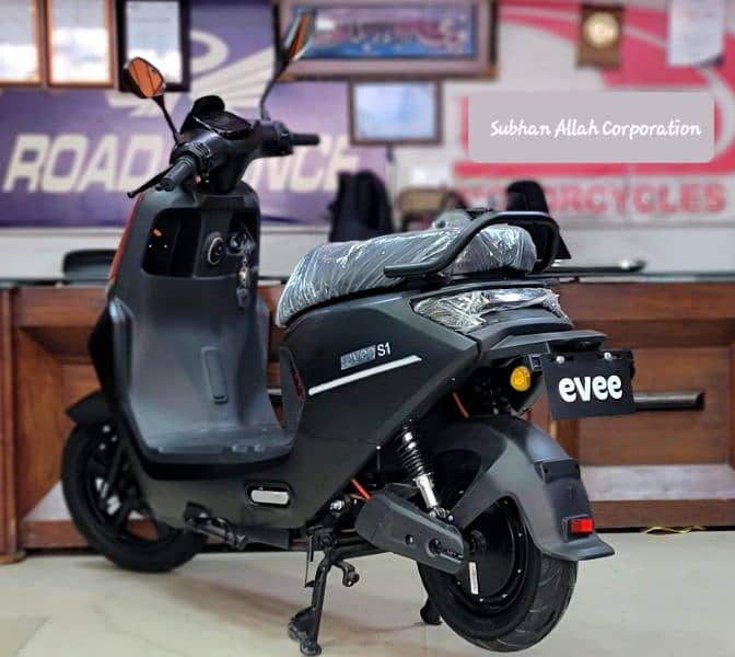 Evee S1 Electric Scooty 1