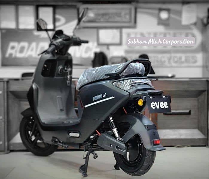 Evee S1 Electric Scooty 2