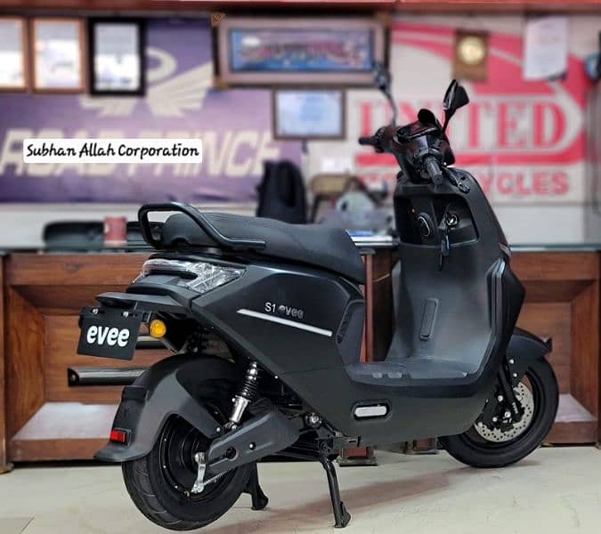 Evee S1 Electric Scooty 3