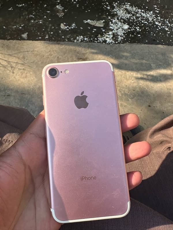 Iphone 7 32 GB PTA approved 0