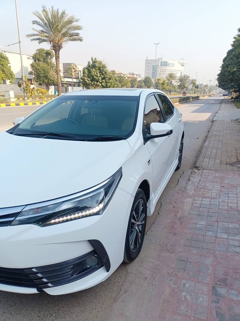 Toyota Corolla Altis 2020 1.8 Grande 3