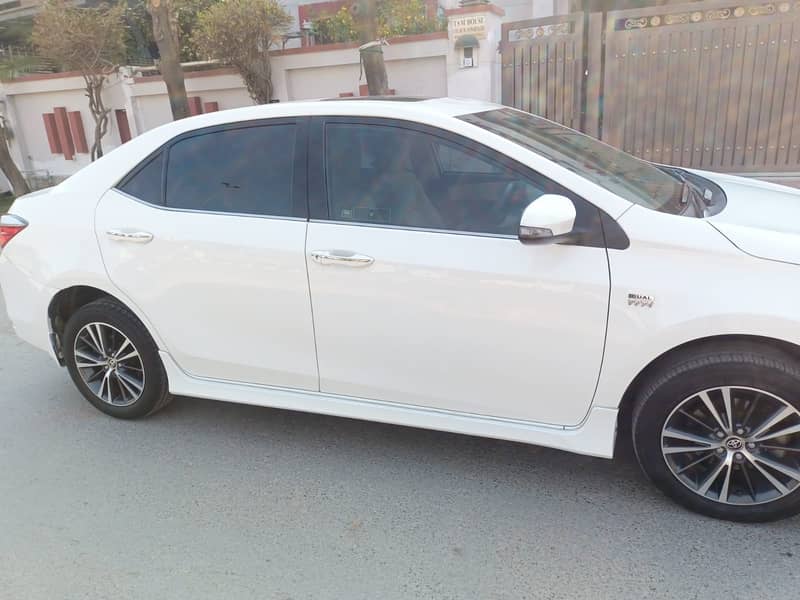 Toyota Corolla Altis 2020 1.8 Grande 10