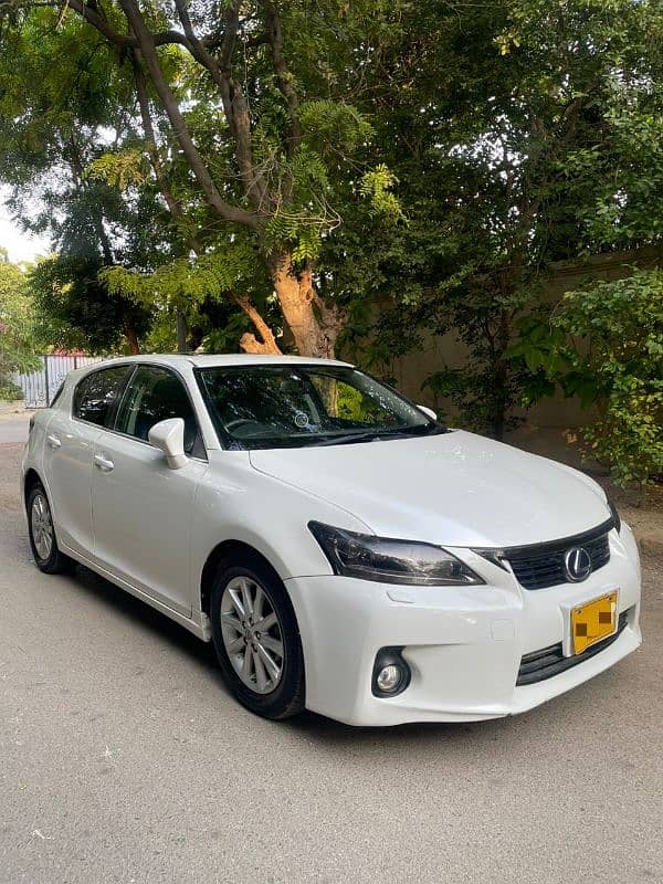 Lexus CT200h 2011 4