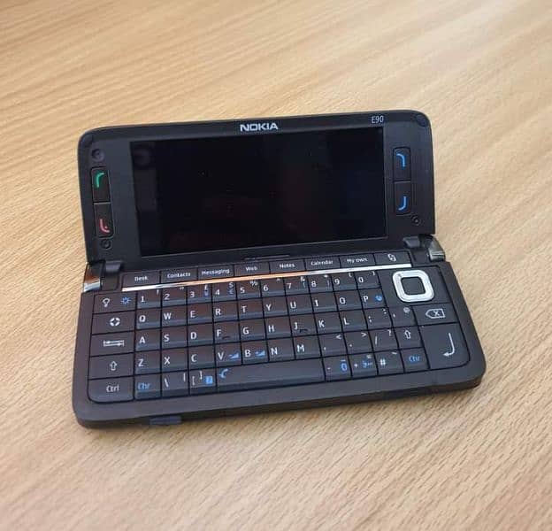 nokia e90 1