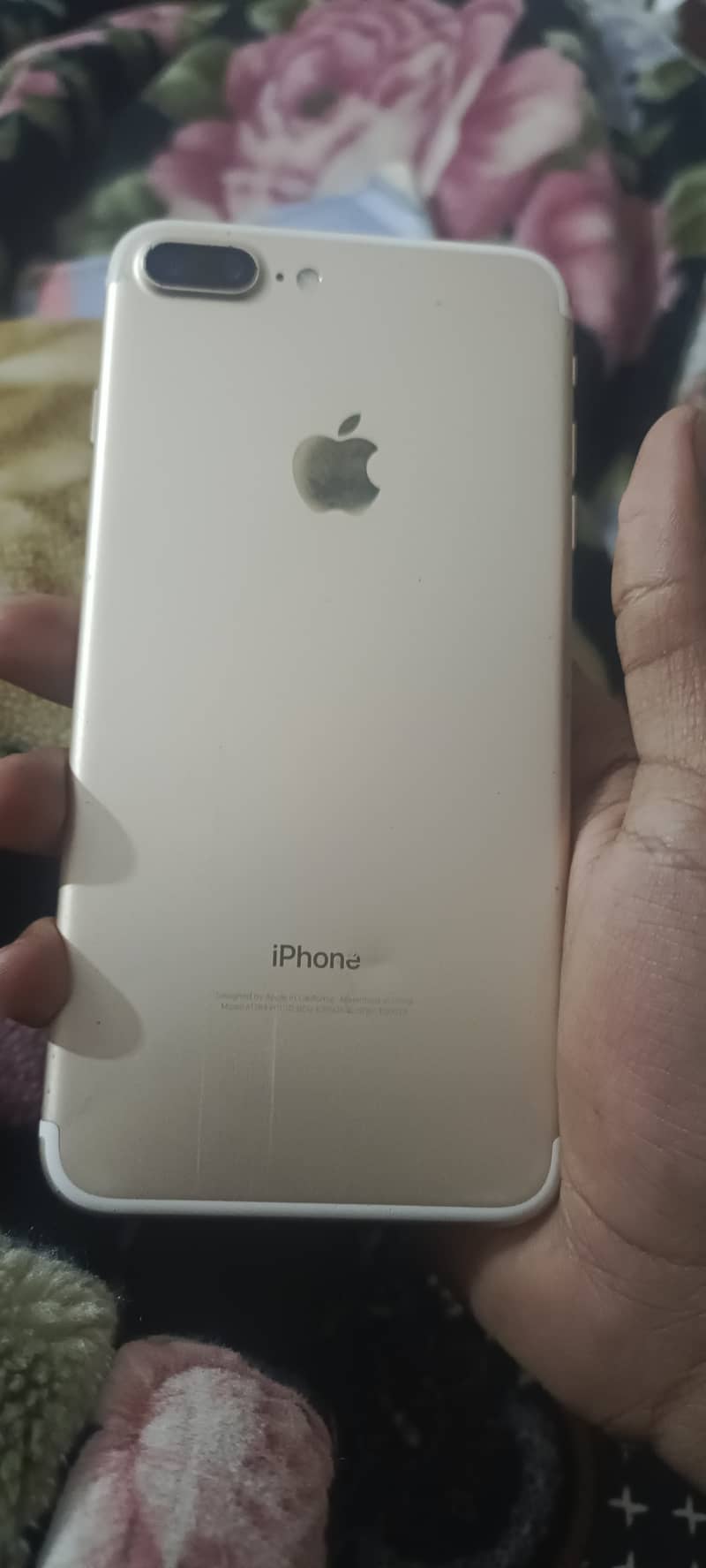 Apple iPhone 7 Plus 1