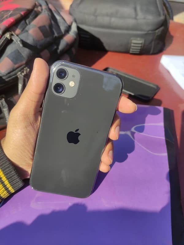 iphone 11 64gb pta approved 7