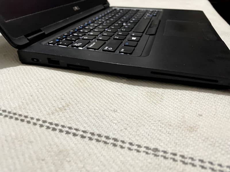 Dell Latitude 5480 i7-7th 0