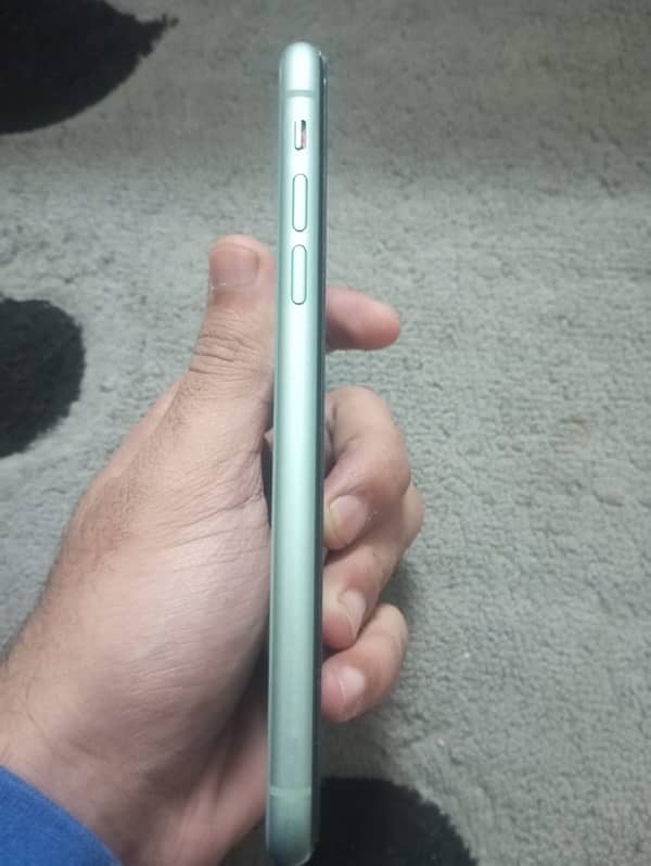 Apple Iphone 11 64GB Jv 3