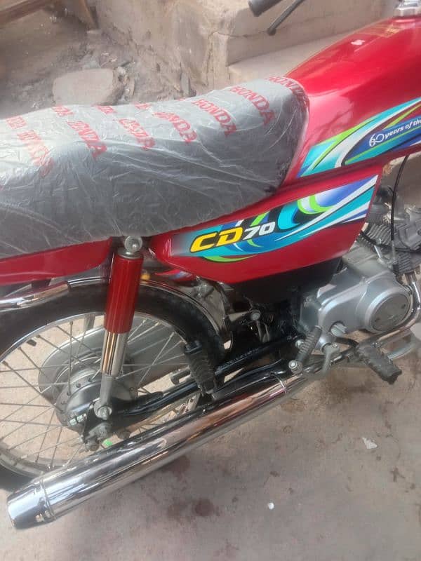 all Punjab number lga hua h bike bulkul ok h 1700 Chali hui ha 1