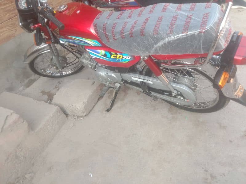 all Punjab number lga hua h bike bulkul ok h 1700 Chali hui ha 2