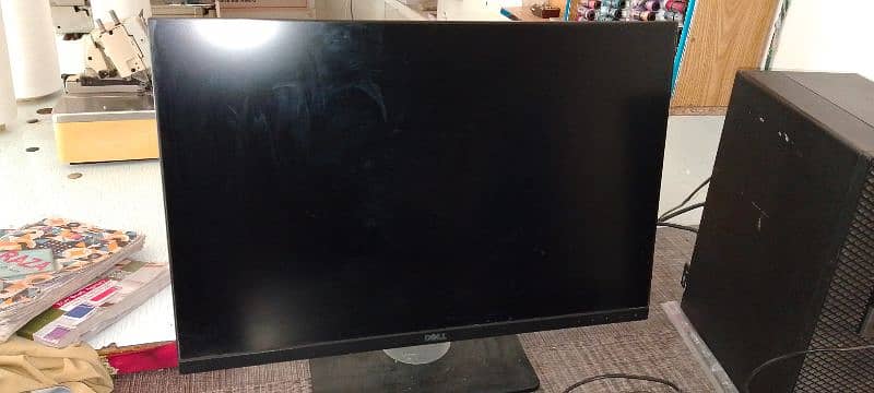 Dell LCD Monitor for Sale - Excellent Condition 0