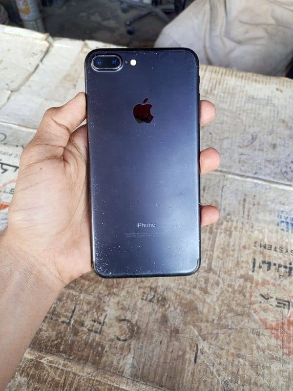 iphone 7 plus 32 GB PTA approved 3