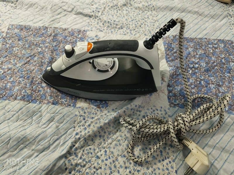 steam iron LA 2