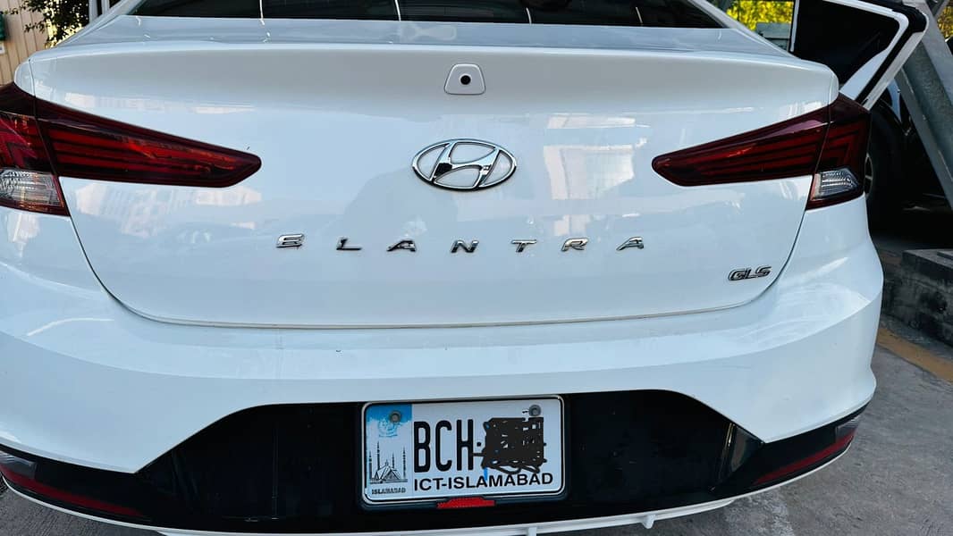 Hyundai Elantra 2022 2.0 GLS 6