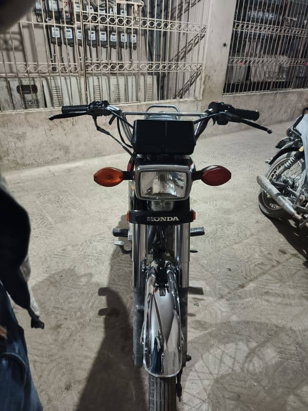 Honda CG 125 2022 3