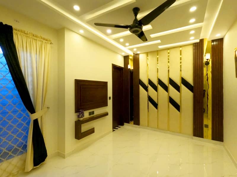 Sale A House In Lahore Prime Location 14