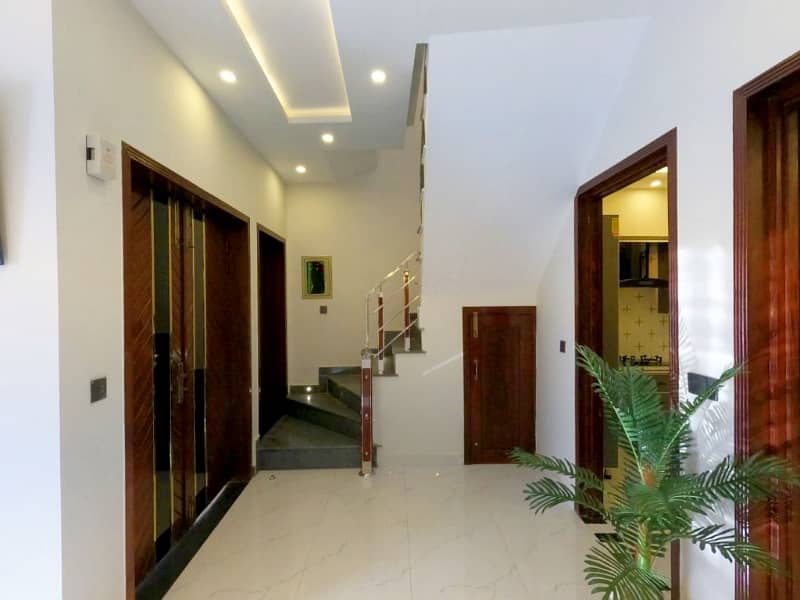 Sale A House In Lahore Prime Location 20