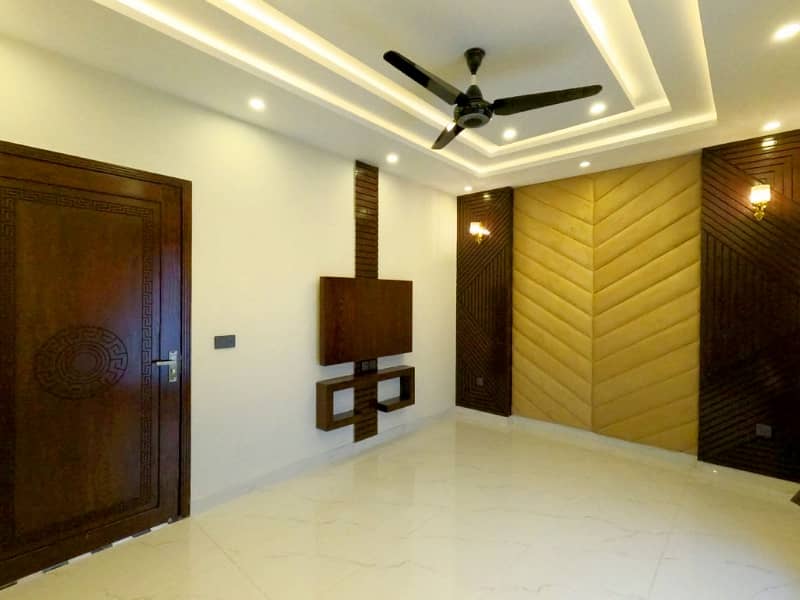 Sale A House In Lahore Prime Location 30