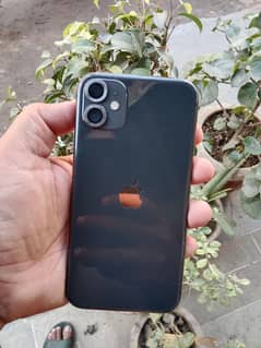 I phone11 64gb factory unlocked nonpta sim work 1 year se