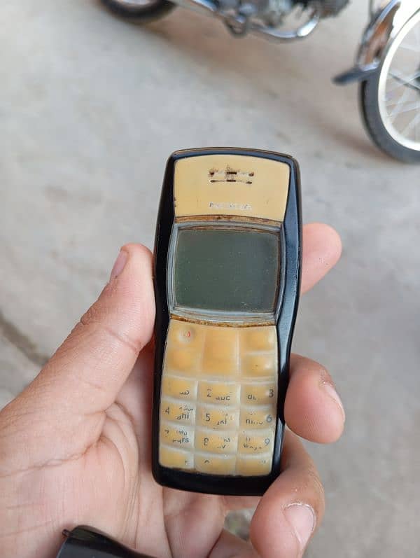 Nokia 1100 and Nokia 3320 for sale 1