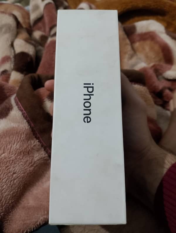 iphone 11 jv with box bottom pr halki si line hai grey color 5