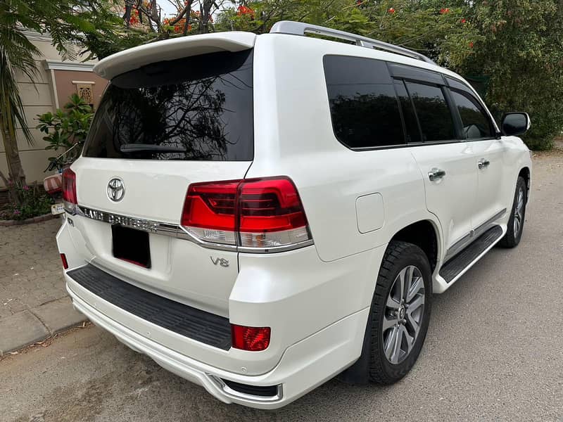 Toyota Land Cruiser 2018  ZX 7