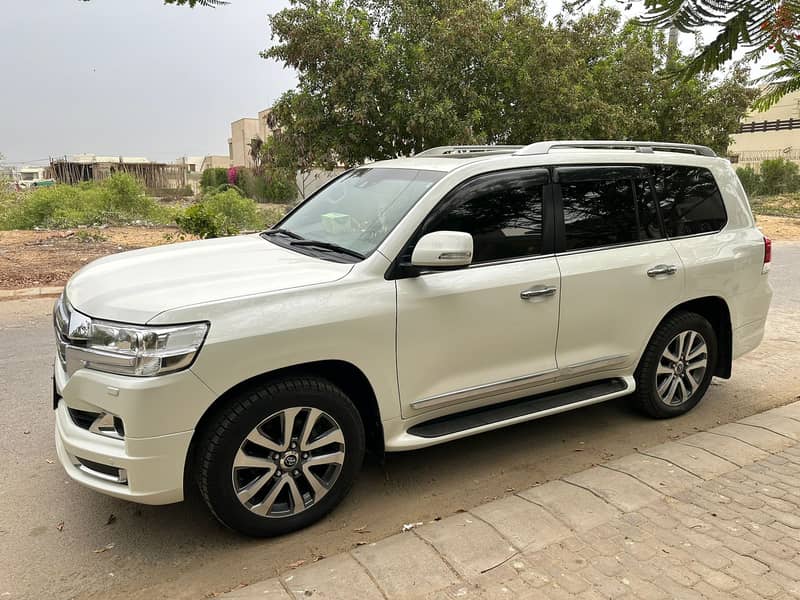 Toyota Land Cruiser 2018  ZX 9