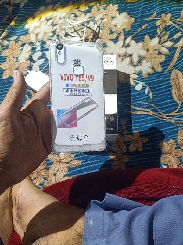 10by 10 condition brand new vivo y85 4