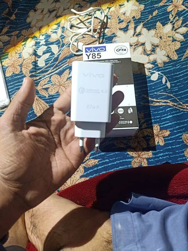 10by 10 condition brand new vivo y85 5