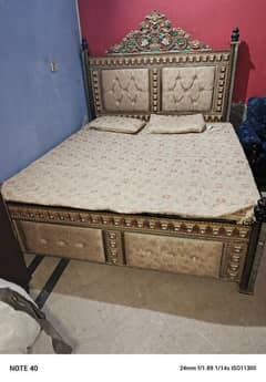 Used Iron bed for sale( without mattress)