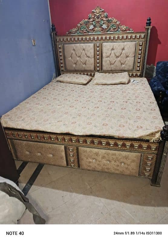 Used Iron bed for sale( without mattress) 0