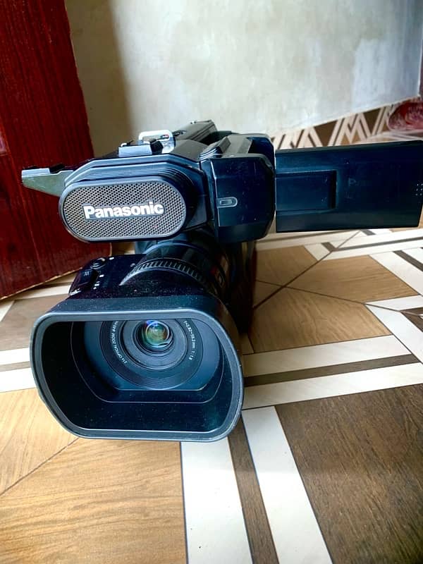 Panasonic MDH2 full HD camera 2