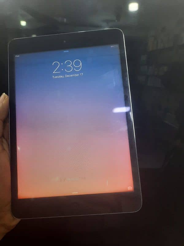 iPad mini 2 non PTA storage 16GB condition 10/10 4