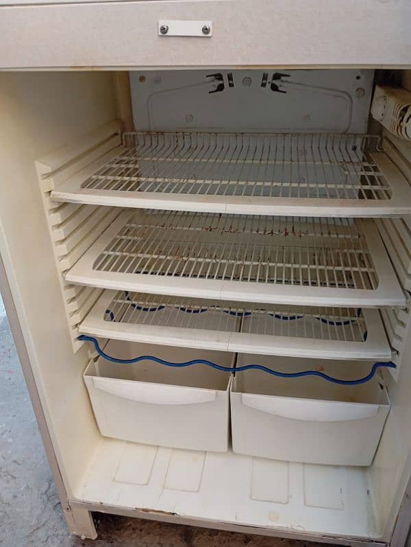 refrigerator 16