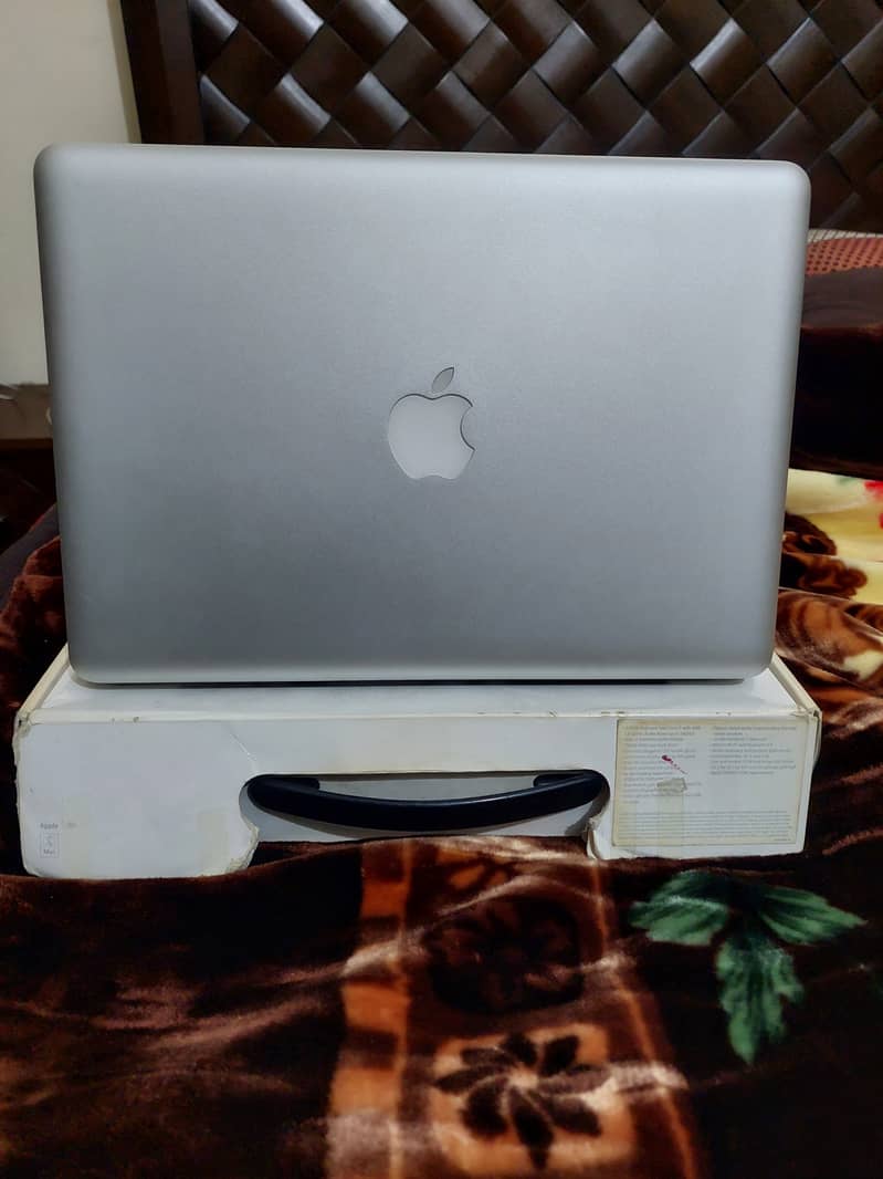 MacBook Pro (Immaculate Condition) 0