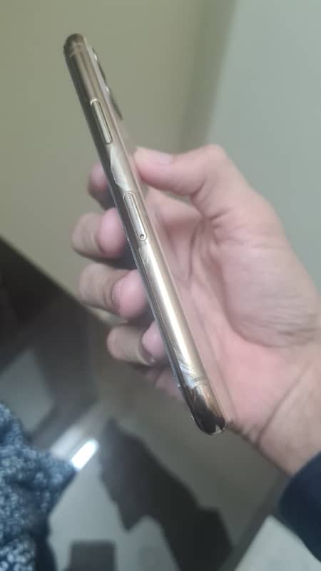 iPhone 11 Pro pta approved 4