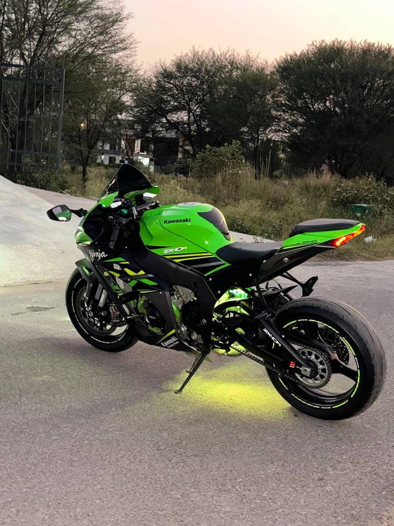 Kawasaki Ninja ZX-10R 2018 4