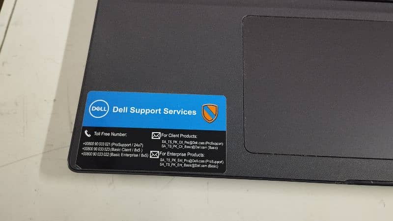 Dell latitude i3 10th Gen 4