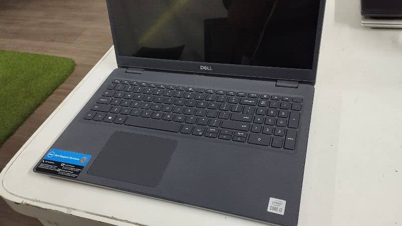 Dell latitude i3 10th Gen 6