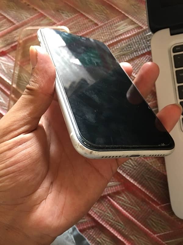 iphone xr 4