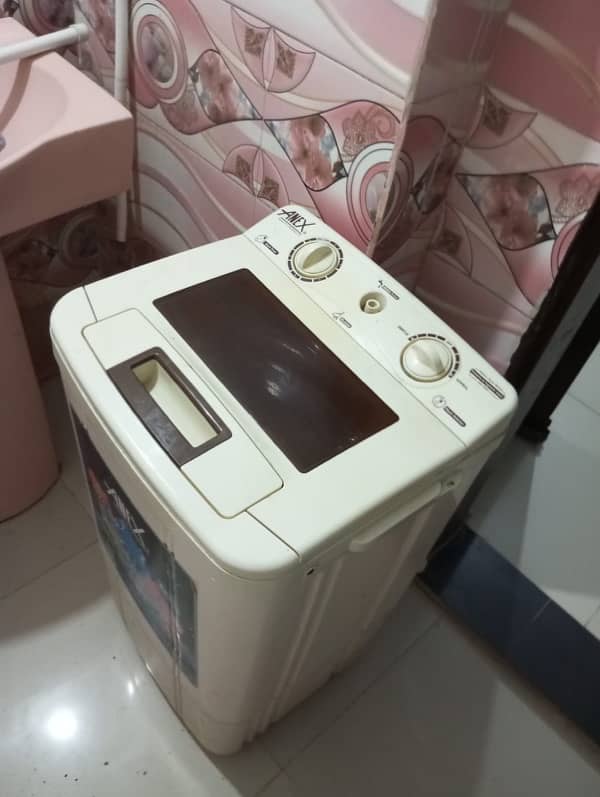 medium size washing machine 0